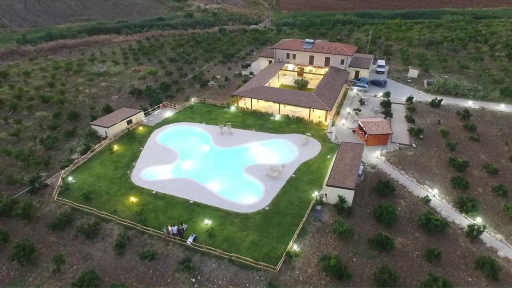 Tenuta Lanza Il Mulino Acquaviva Platani 外观 照片
